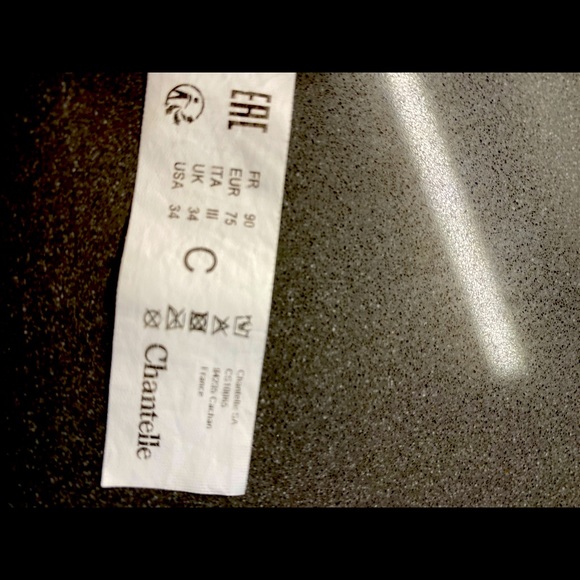 Bundle 4 Chantelle 34 C basic smooth custom fit bras - Picture 2 of 3